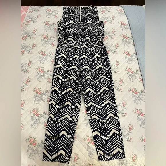 J. Crew Linen Cotton V-Neck Zig Zag Sleeveless Jumpsuit size 2 - Picture 3 of 12
